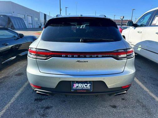 2021 Porsche Macan AWD