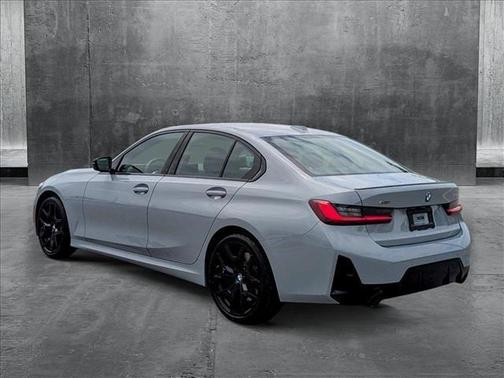 2025 BMW 330 i xDrive