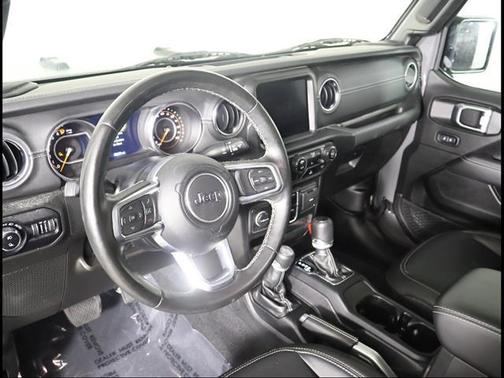 Sting-Gray Clearcoat 2022 Jeep Gladiator Overland