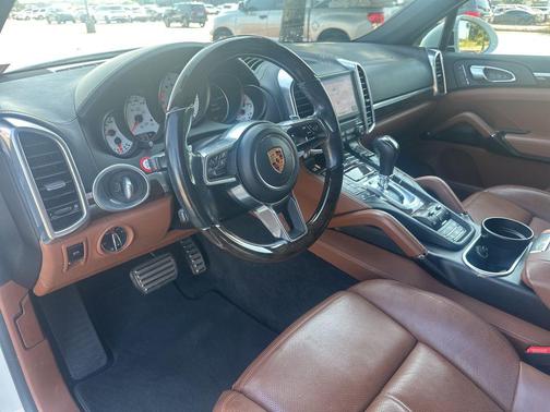 2018 Porsche Cayenne S