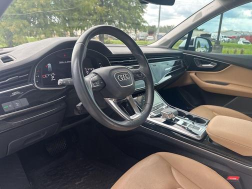 2021 Audi Q7 45 Premium Plus