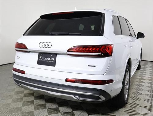 2021 Audi Q7 45 Premium Plus