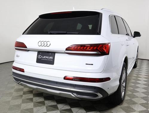 2021 Audi Q7 45 Premium Plus