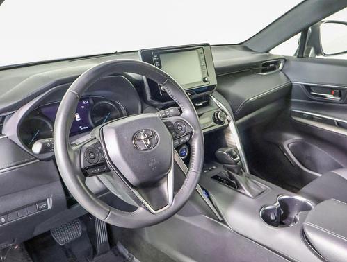 2022 Toyota Venza XLE