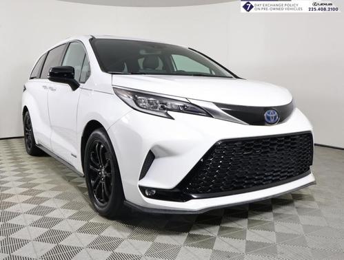 2021 Toyota Sienna XSE 7 Passenger