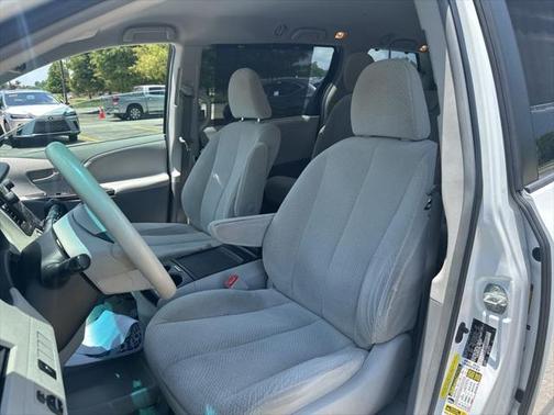 2013 Toyota Sienna LE