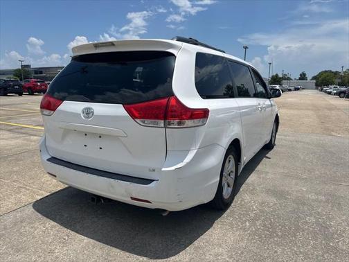 2013 Toyota Sienna LE