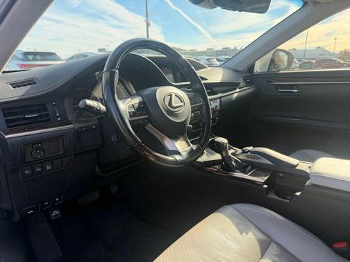 2017 Lexus ES 350 Base