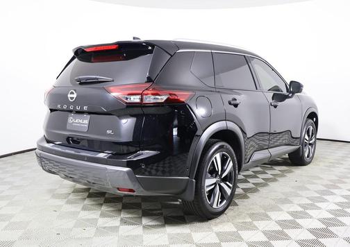2025 Nissan Rogue SL