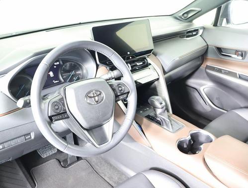 2023 Toyota Venza XLE