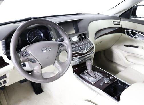 2015 INFINITI Q70L 3.7