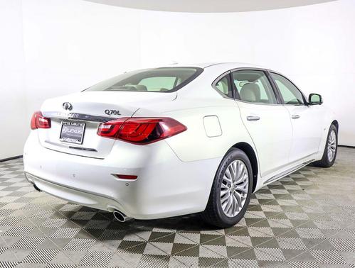 2015 INFINITI Q70L 3.7