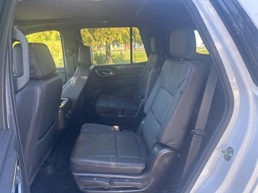 2022 Chevrolet Tahoe 4WD RST