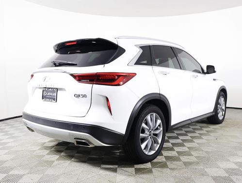 2021 INFINITI QX50 LUXE