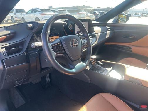2025 Lexus ES 350 Base