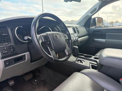 2018 Toyota Sequoia SR5