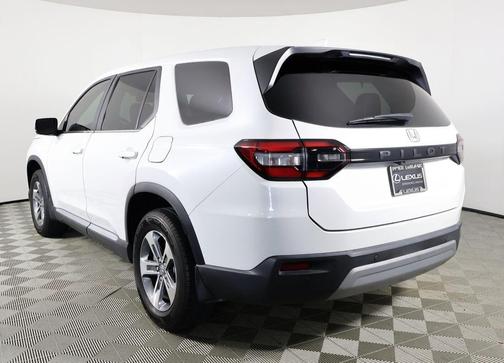2024 Honda Pilot EX-L 7 Passenger