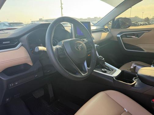 2024 Toyota RAV4 Hybrid XLE Premium