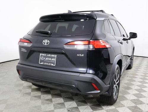 2024 Toyota Corolla Cross XLE