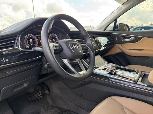 2022 Audi Q7 55 Prestige