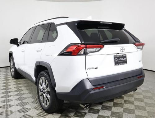 2020 Toyota RAV4 XLE Premium