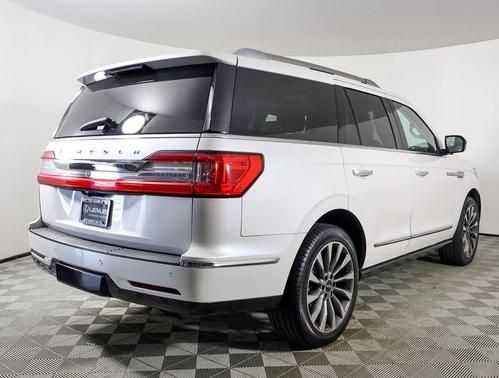 2018 Lincoln Navigator Select