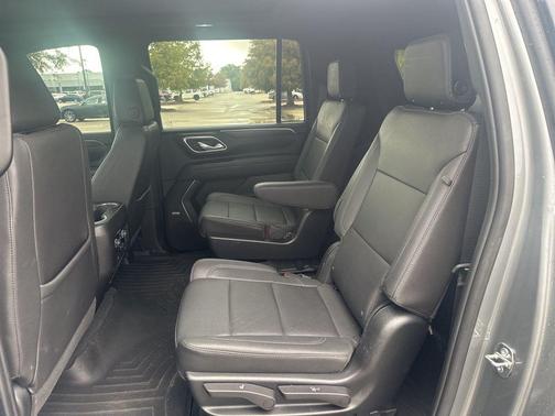 2023 Chevrolet Suburban 4WD Z71