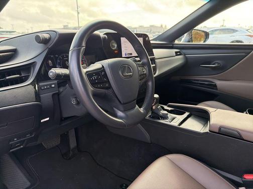 2025 Lexus ES 350 Base