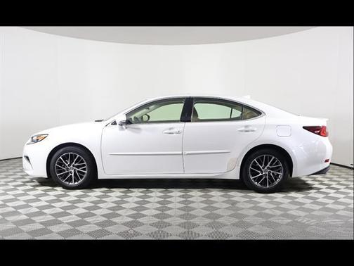 Eminent White Pearl 2016 Lexus ES 350 Base