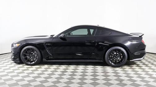 2017 Ford Shelby GT350 Base