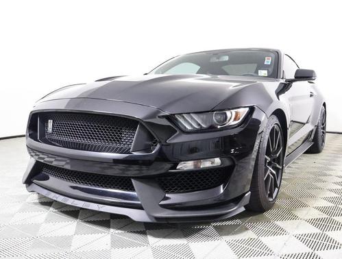 2017 Ford Shelby GT350 Base