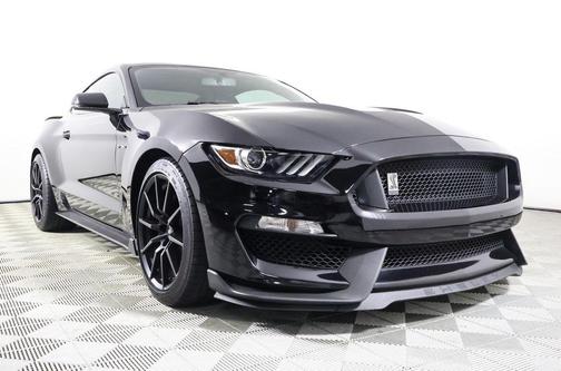 2017 Ford Shelby GT350 Base