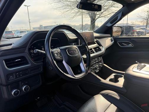 2022 GMC Yukon XL SLT