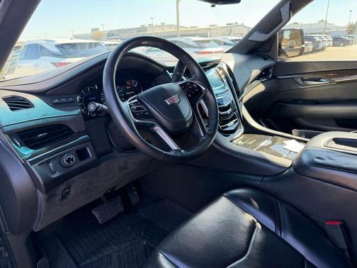 2017 Cadillac Escalade Platinum