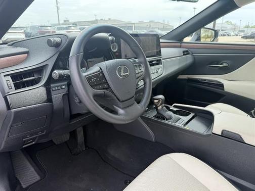 2025 Lexus ES 350 Premium