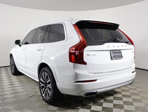 2020 Volvo XC90 T5 Momentum