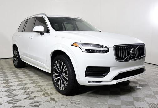 2020 Volvo XC90 T5 Momentum