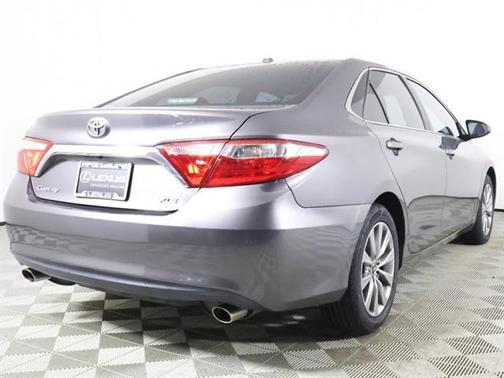 2016 Toyota Camry XLE