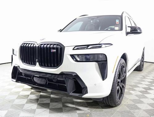 2023 BMW X7 M60i