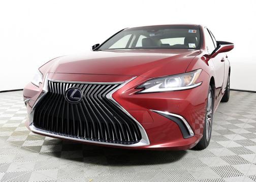 2019 Lexus ES 300h Base