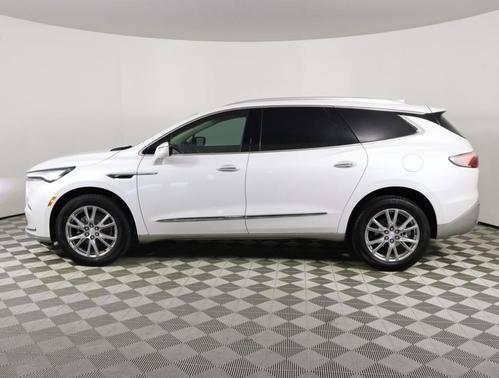 2022 Buick Enclave Essence