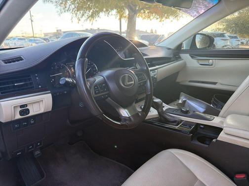 2016 Lexus ES 350 Base