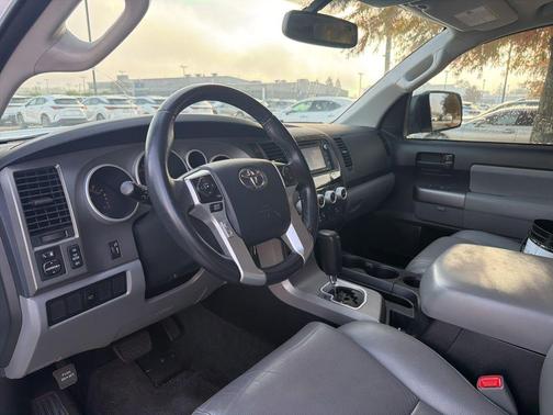 2014 Toyota Sequoia SR5