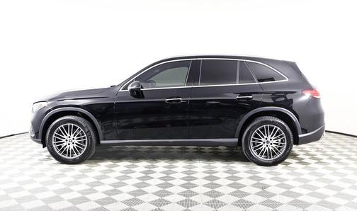 2025 Mercedes-Benz GLC 300 4MATIC