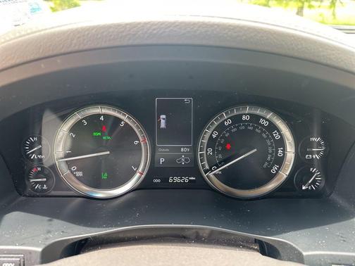 2021 Lexus LX 570 Three-Row