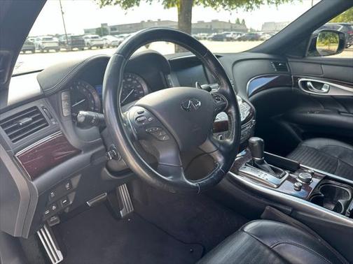 2018 INFINITI Q70 3.7 LUXE