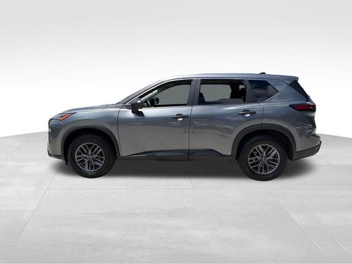 Gun Metallic 2024 Nissan Rogue S