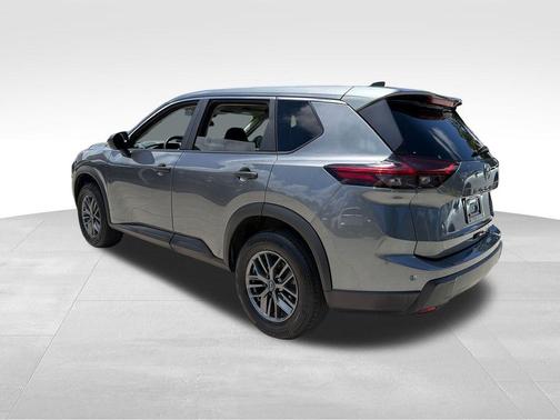 Gun Metallic 2024 Nissan Rogue S