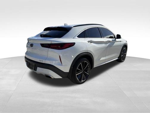 2023 INFINITI QX55 LUXE