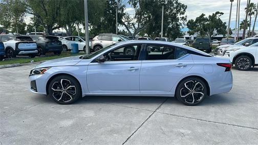2025 Nissan Altima SR